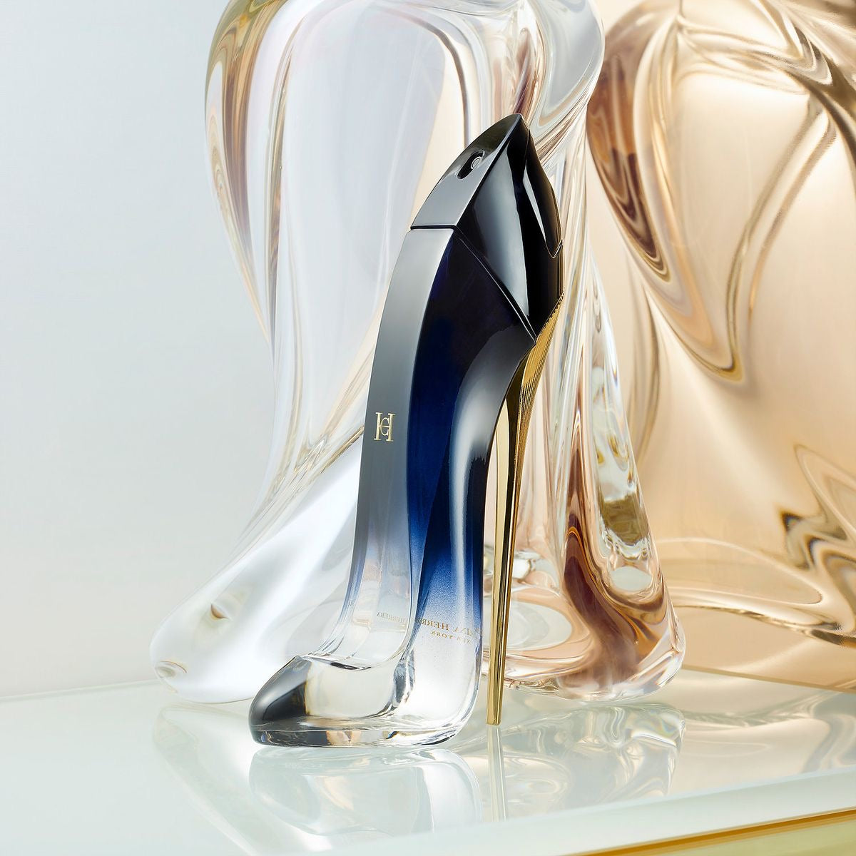 Velvet Stiletto Snow Globe Car Diffuser (Inspired By Good Girl)